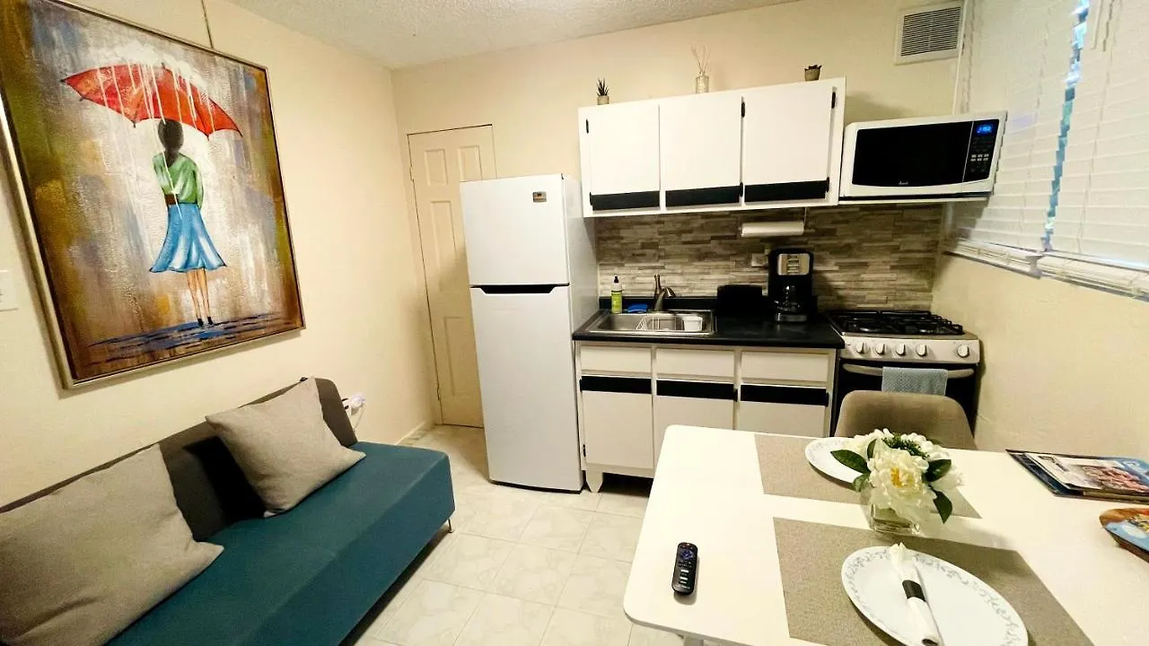 Apartamento Homey Escape With Patio Access And Free Laundry Ponce